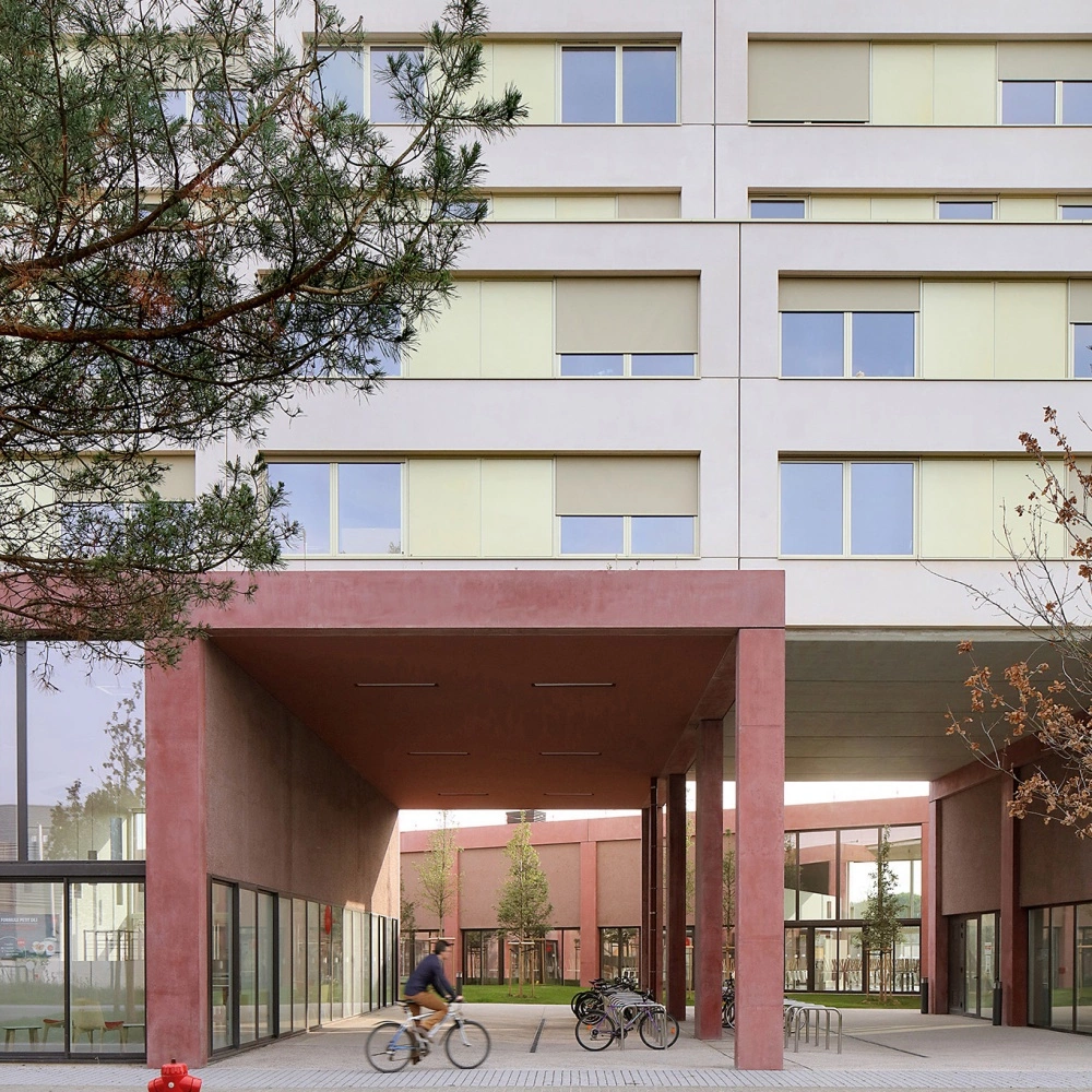 RESIDENCE ETUDIANTE ET RESTAURANTS UNIVERSITAIRES