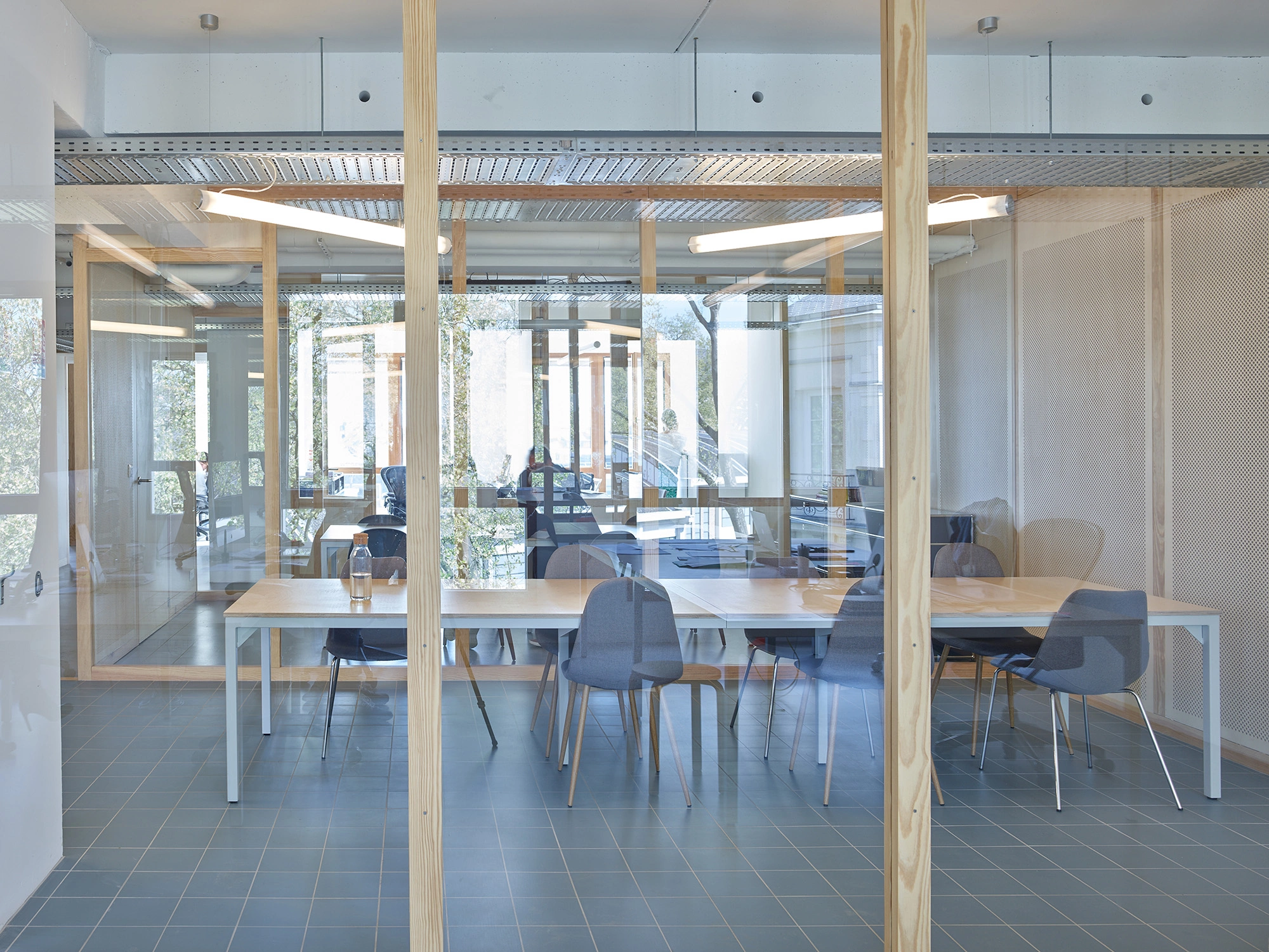 OFFICES - ANTIGEL