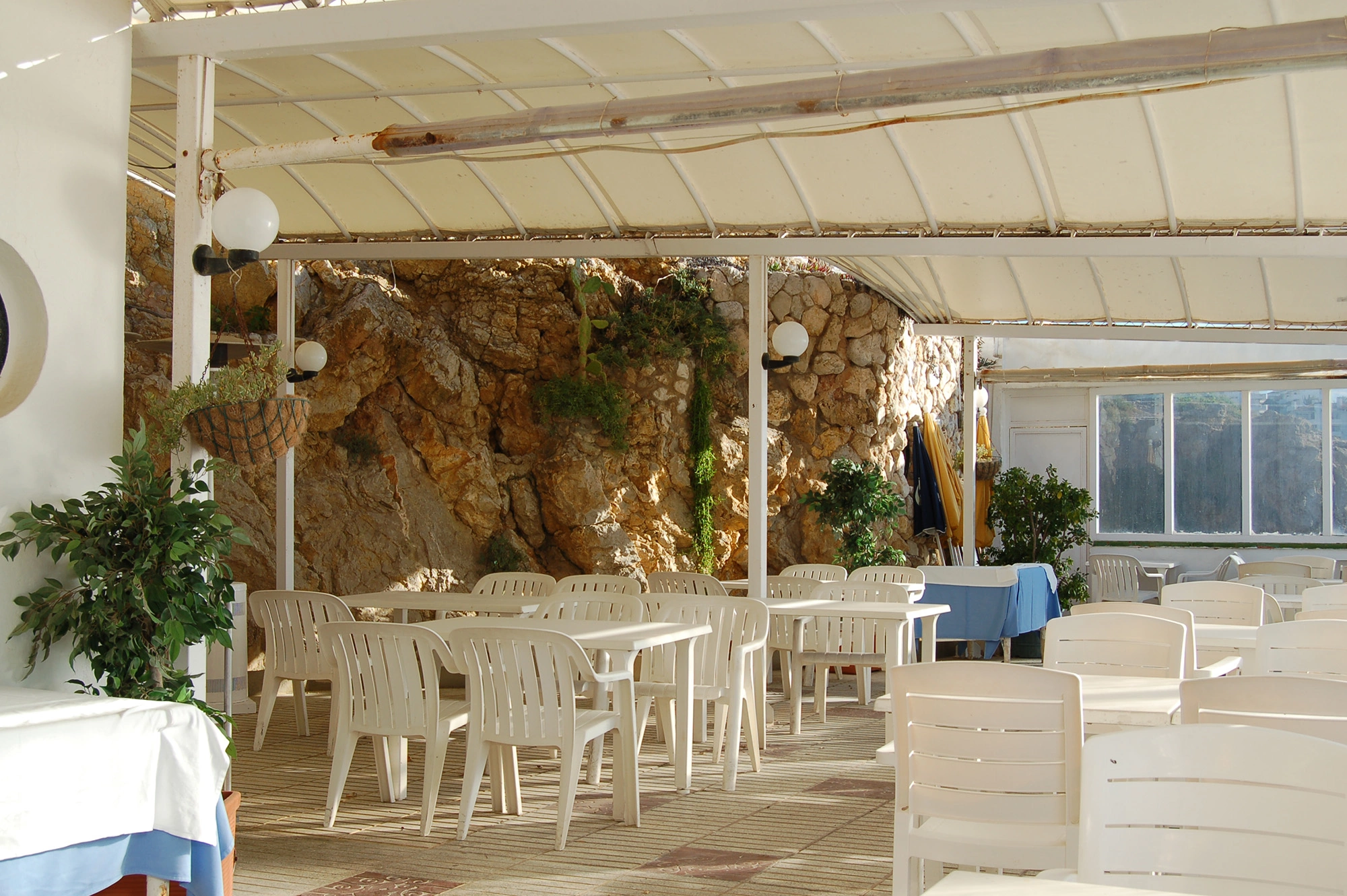 Restaurant contorsionniste - 1 