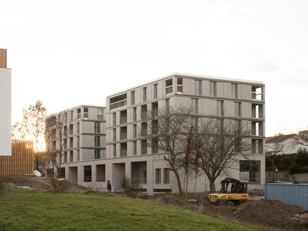 LOGEMENTS COLLECTIFS - DERVALLIERES