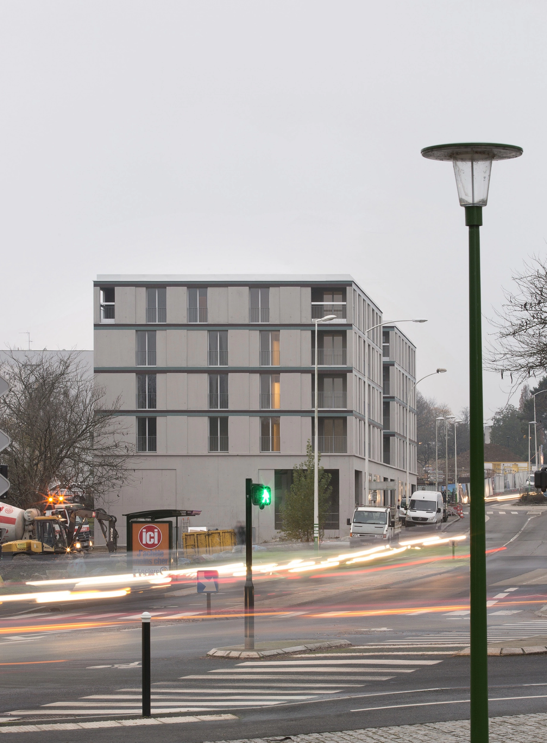 LOGEMENTS COLLECTIFS - DERVALLIERES - 5 