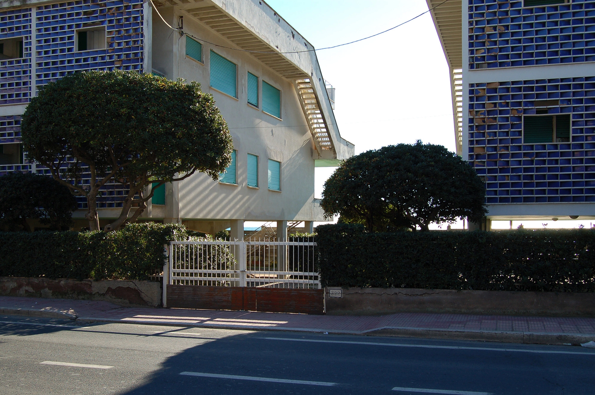 Twin houses - 1 