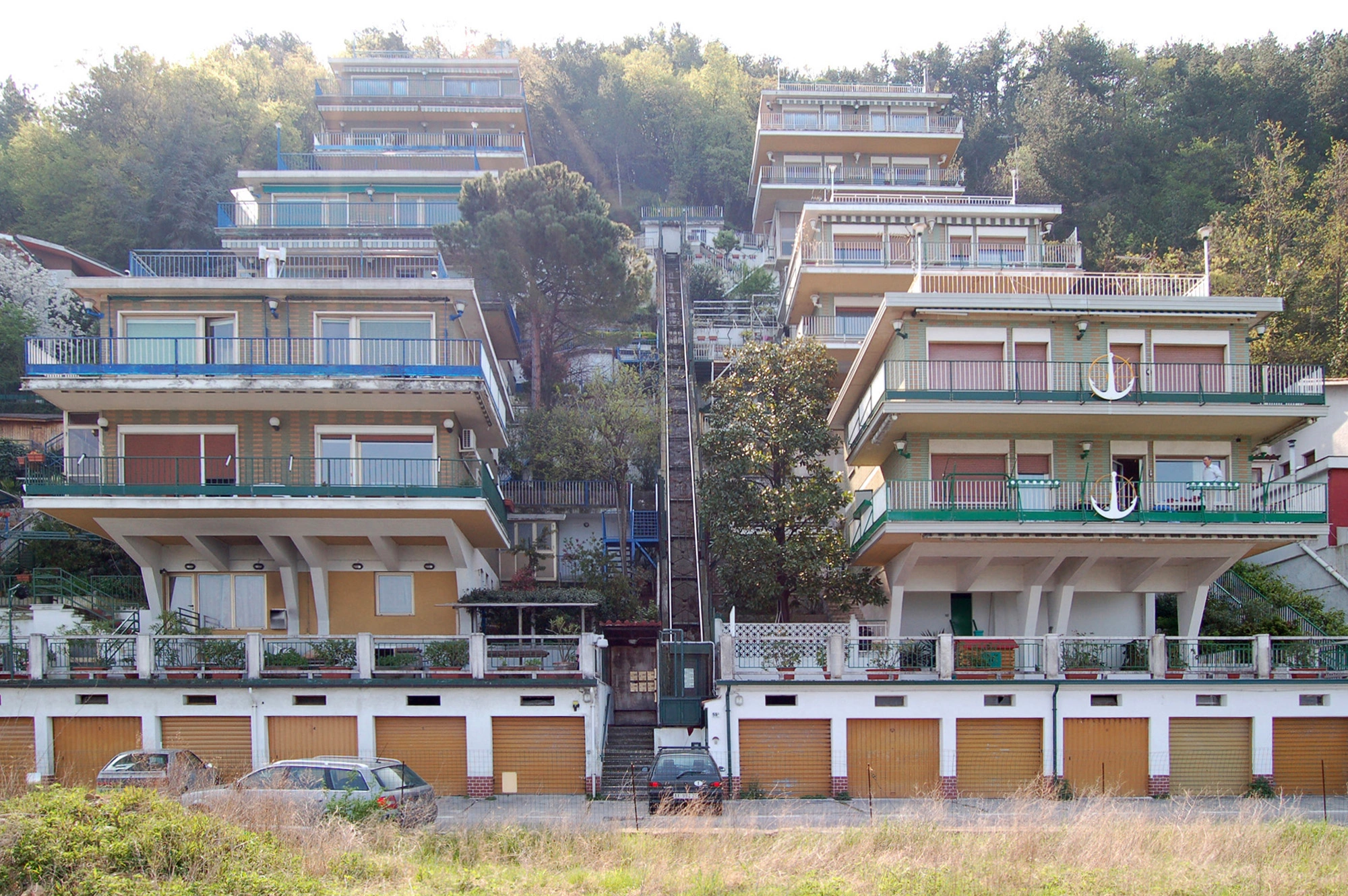 Cable-car dwellings - 1 