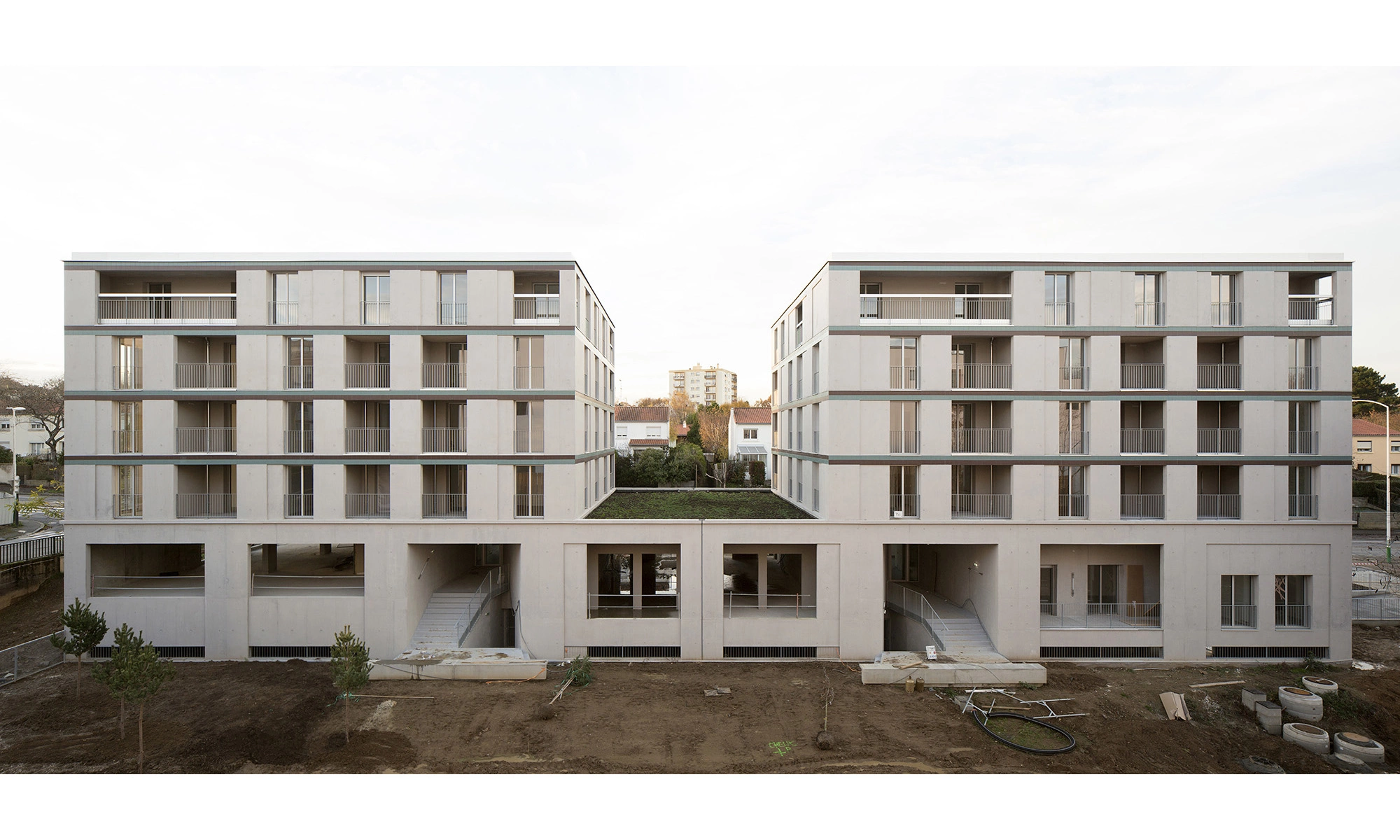 LOGEMENTS COLLECTIFS - DERVALLIERES - 2 