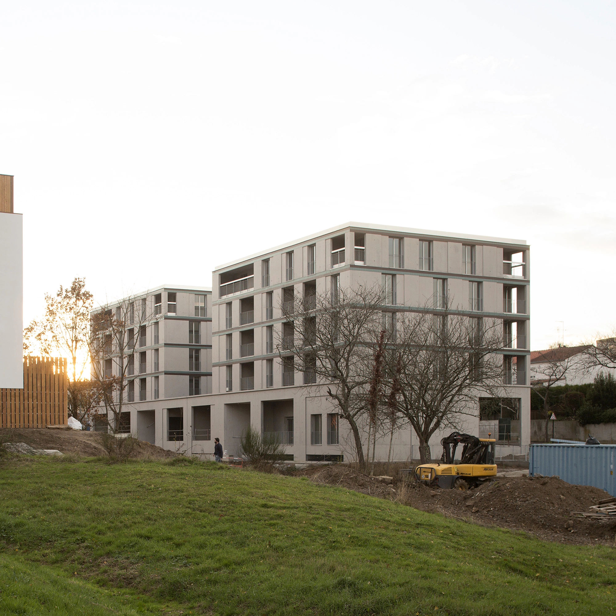 LOGEMENTS COLLECTIFS - DERVALLIERES